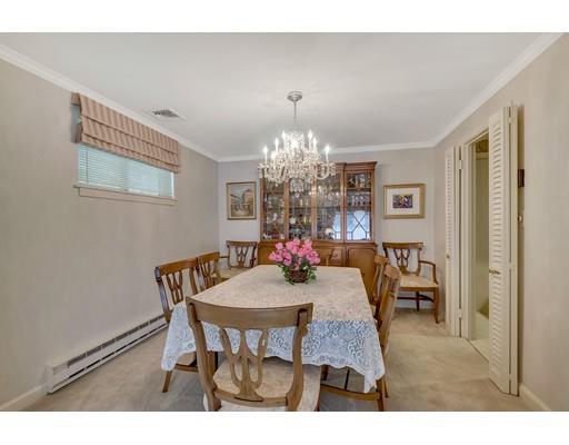 20 Bobolink Road Wellesley, MA 02481 - Photo 8 of 28