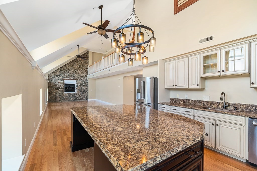152 Water Street, Unit 13 Danvers, MA 01923 - Photo 9 of 39