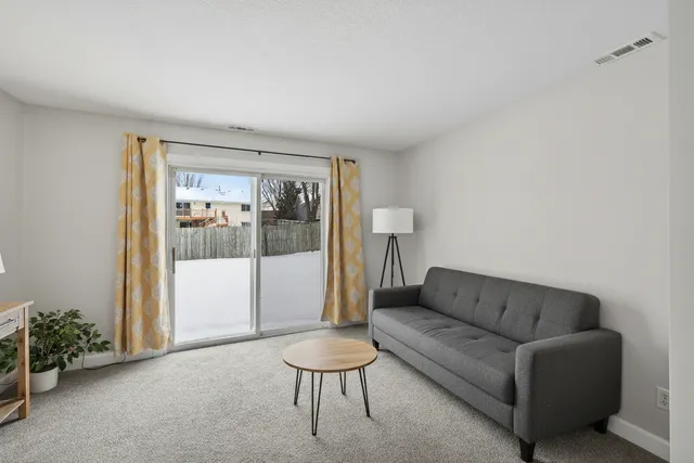 $199,999 | 842 Woodgate Drive, Unit 211, Vadnais Heights, MN 55127