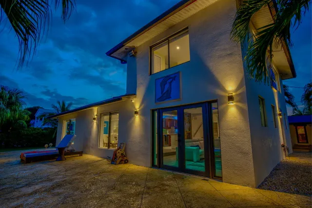 $2,450,000 | 30468 Oleander Boulevard, Big Pine Key, FL 33043