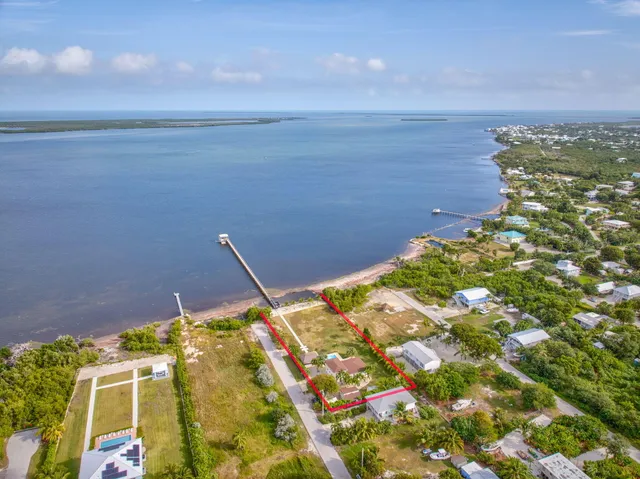 $2,450,000 | 30468 Oleander Boulevard, Big Pine Key, FL 33043