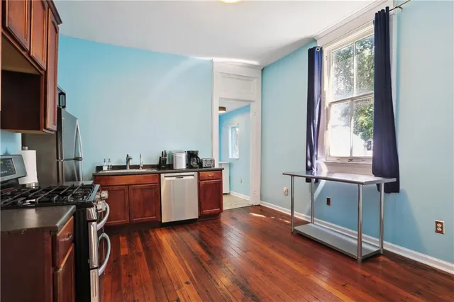 $2,400 | 227 South Gayoso Street, New Orleans, LA 70119