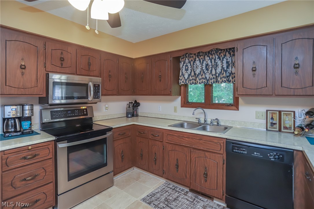 13760 Milo Road Cleveland, OH 44125 - Photo 8 of 33