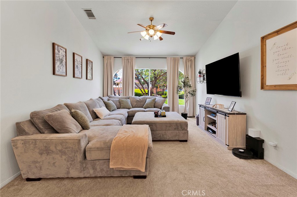 19581 Powhatan Road Apple Valley, CA 92308 - Photo 17 of 80