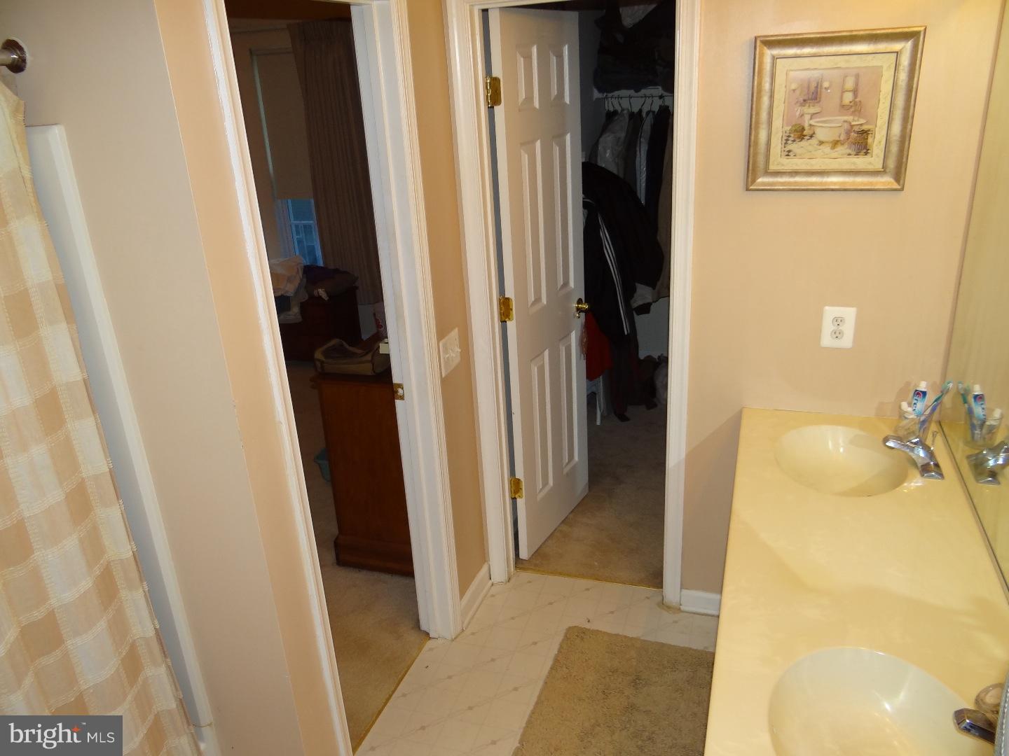 29 Firethorn Lane Riverside, NJ 08075 - Photo 12 of 18 Master Bathroom