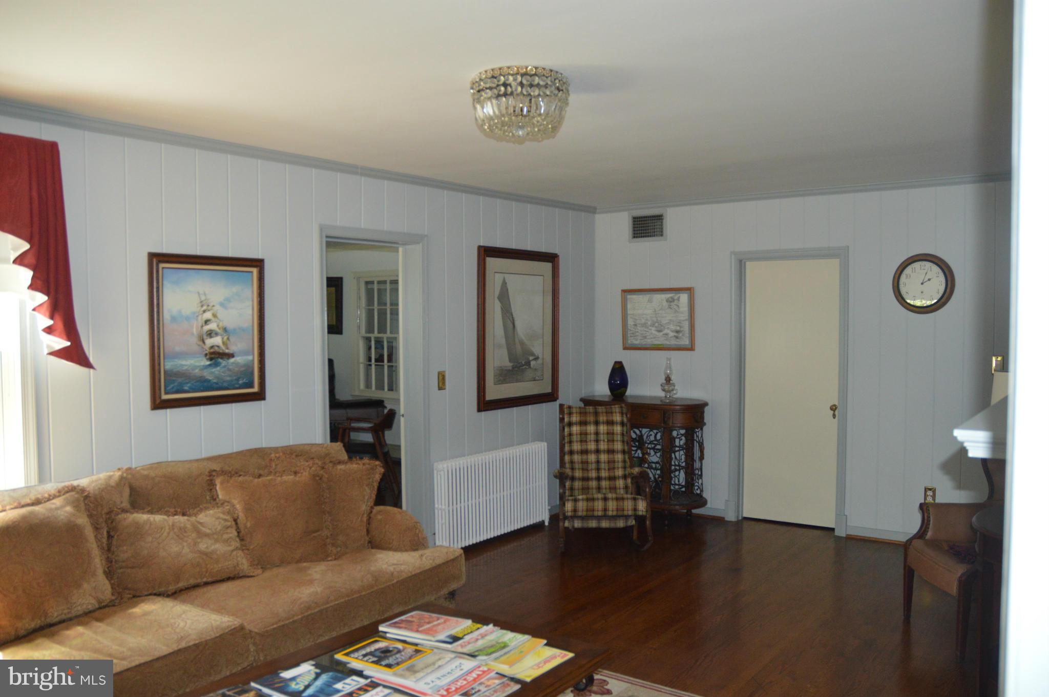 207 Patuxent Road Laurel, MD 20707 - Photo 2 of 30 Living Room