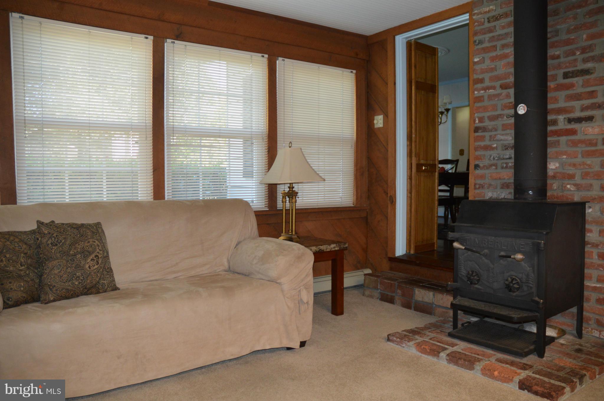 207 Patuxent Road Laurel, MD 20707 - Photo 9 of 30 Family Room