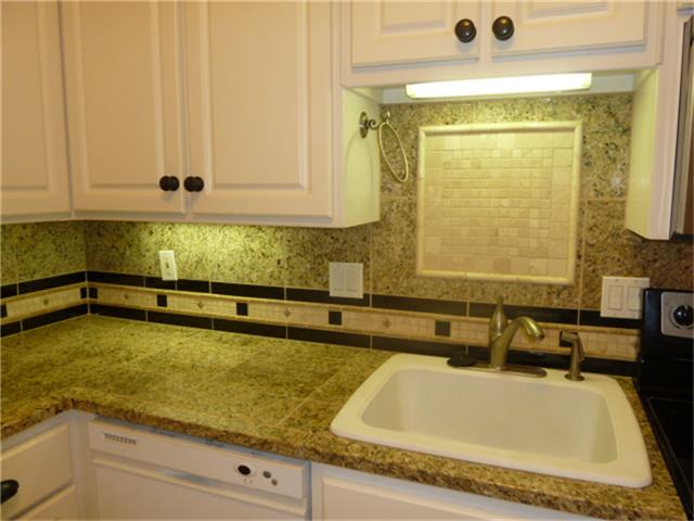 2100 Tanglewilde Street, Unit 8 Houston, TX 77063 - Photo 6 of 20 Large Deep Kitchen Sink, Under Cabinet lighting