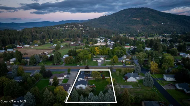 $995,000 | 7671 North 4th Street, Dalton Gardens, ID 83815