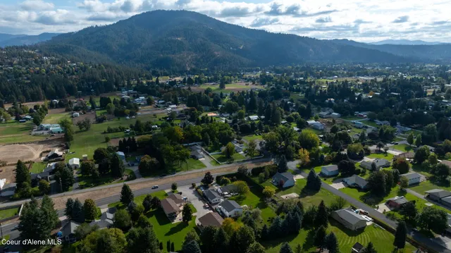 $995,000 | 7671 North 4th Street, Dalton Gardens, ID 83815