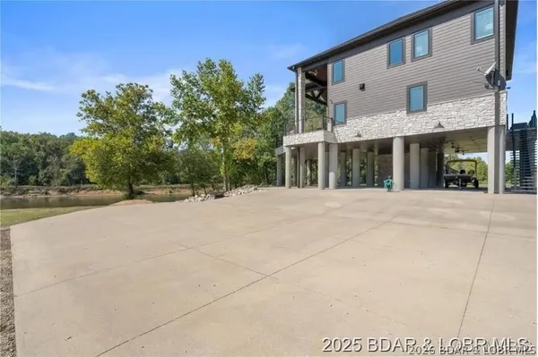 $1,500,000 | 2262 Brown Road, Van Buren, MO 63965