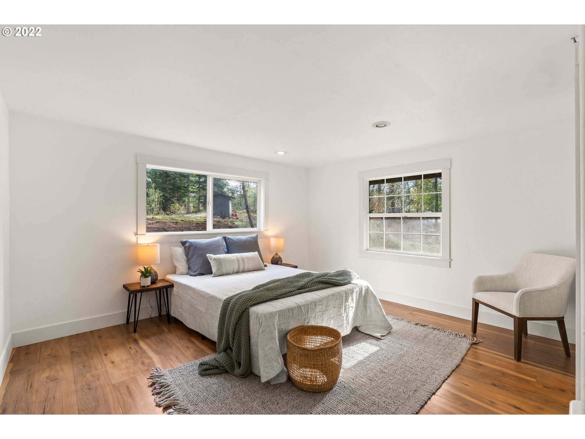 27678 South Uphill Road Colton, OR 97017 - Photo 13 of 29 a bedroom with a bed and a window