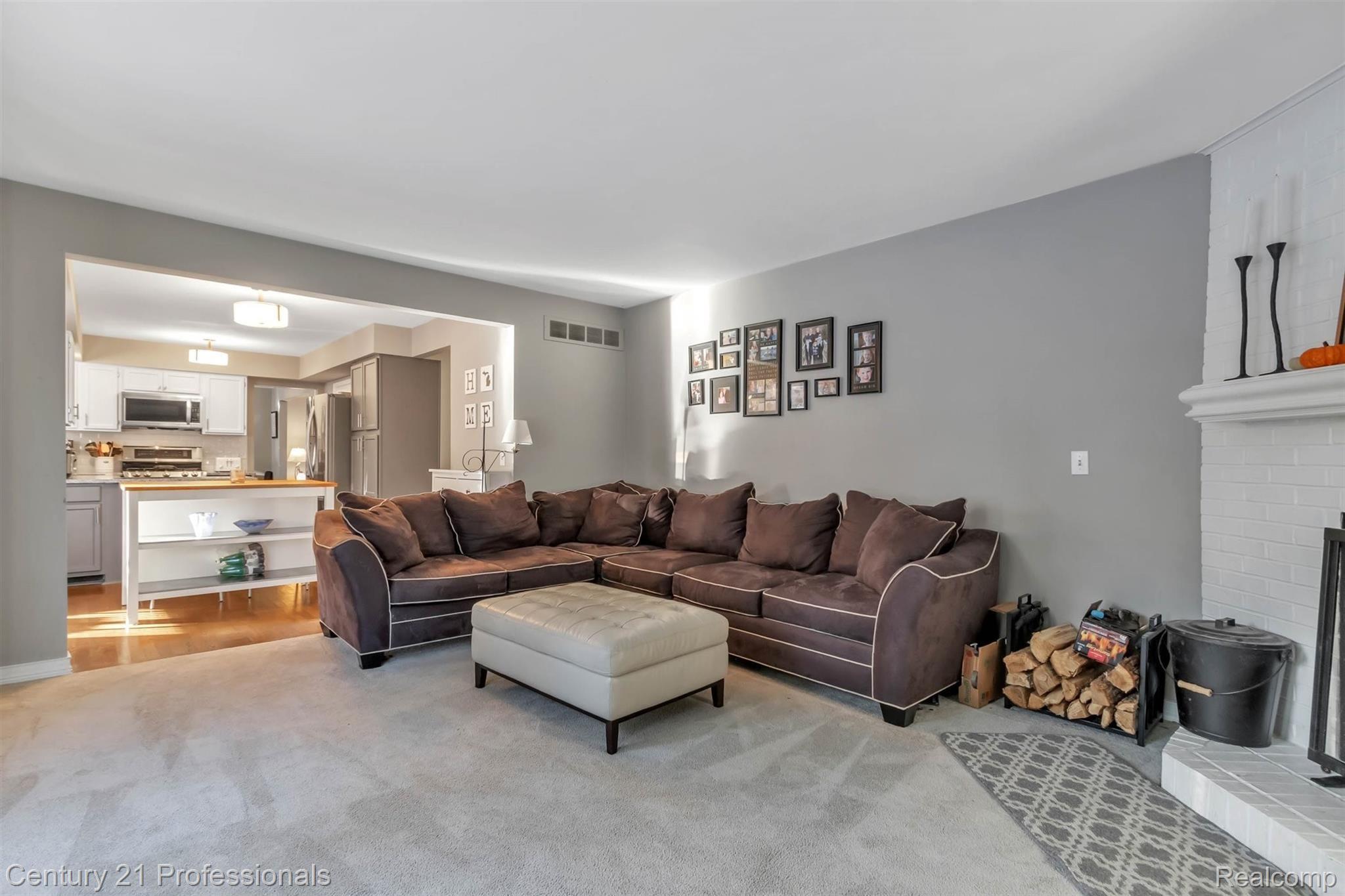462 Whitney Drive Rochester, MI 48307 - Photo 16 of 49 18-462 Whitney Dr-WindowStill-Real-.jpg