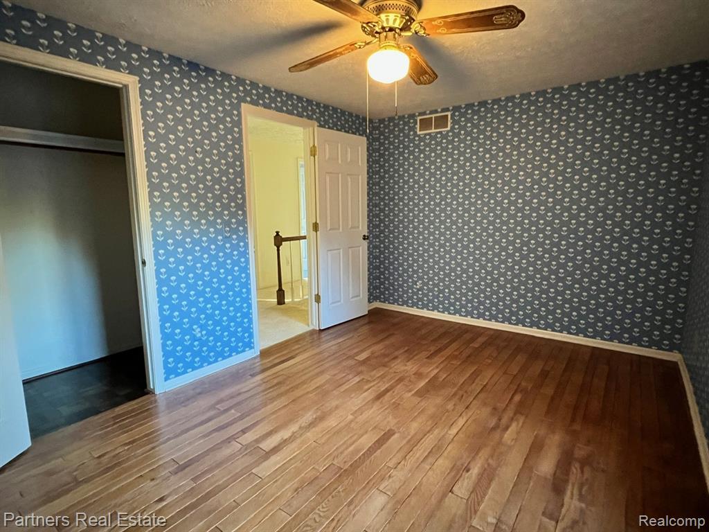 5618 Mountain Road Brighton, MI 48116 - Photo 25 of 53 Gallery Image 25