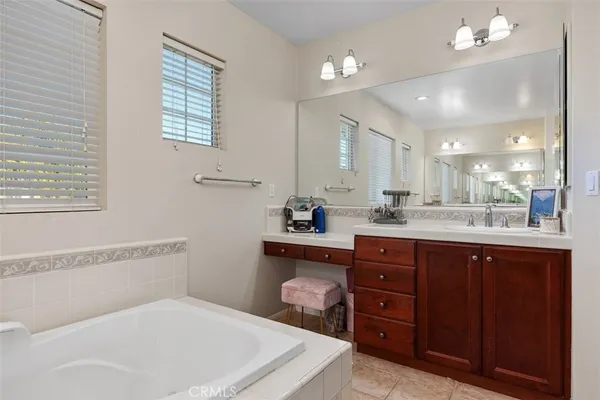 $1,148,900 | 2381 Douglaston Glen, Escondido, CA 92026