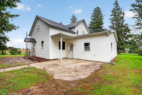 $249,900 | 16836 Highway 3, Allison, IA 50602