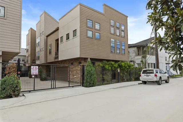 a car parked in front of a building