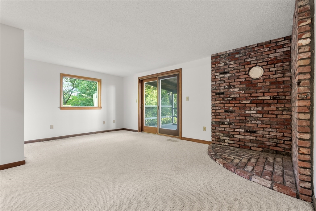 4 Tanglewood Road Manchester, MA 01944 - Photo 10 of 38 Gallery Image 10