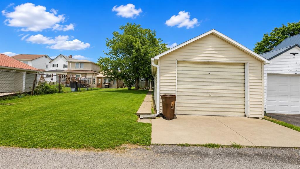 1006 Poe Street Vandergrift, PA 15690 - Photo 14 of 17