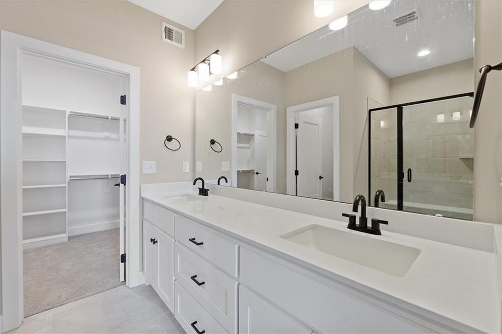 25015 West 94th Terrace Lenexa, KS 66227 - Photo 15 of 39