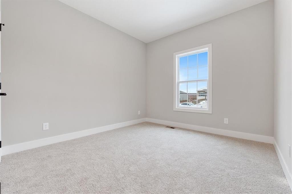 25015 West 94th Terrace Lenexa, KS 66227 - Photo 18 of 39