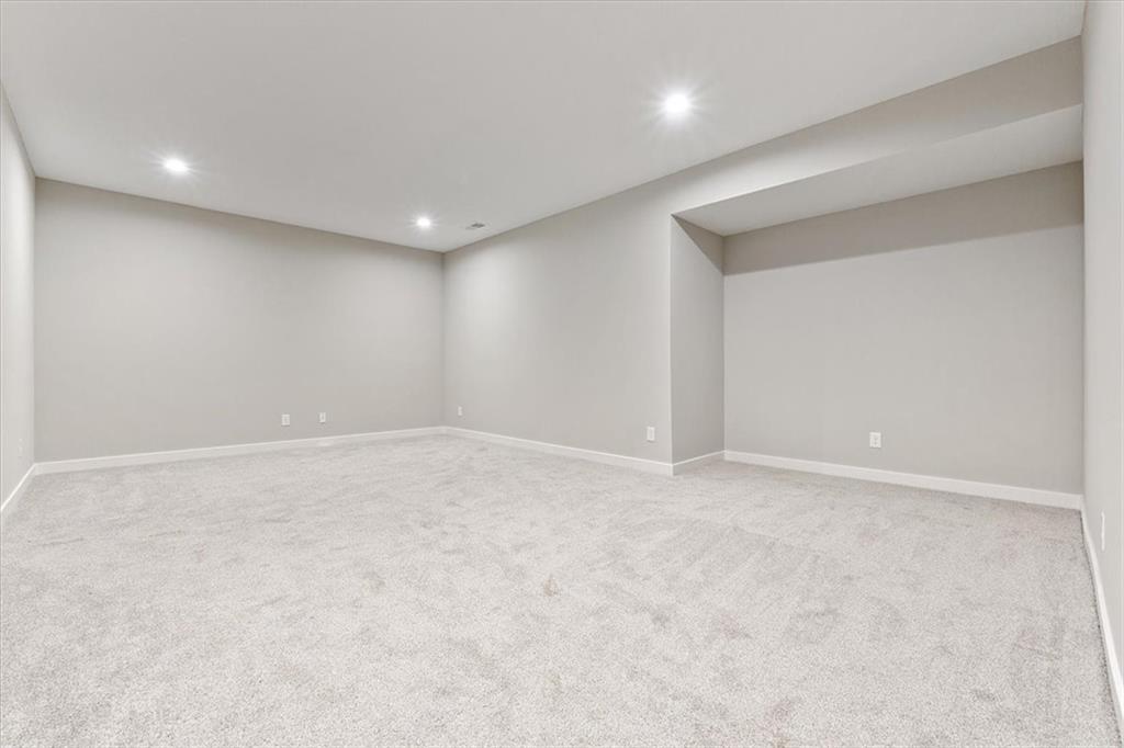 25015 West 94th Terrace Lenexa, KS 66227 - Photo 21 of 39