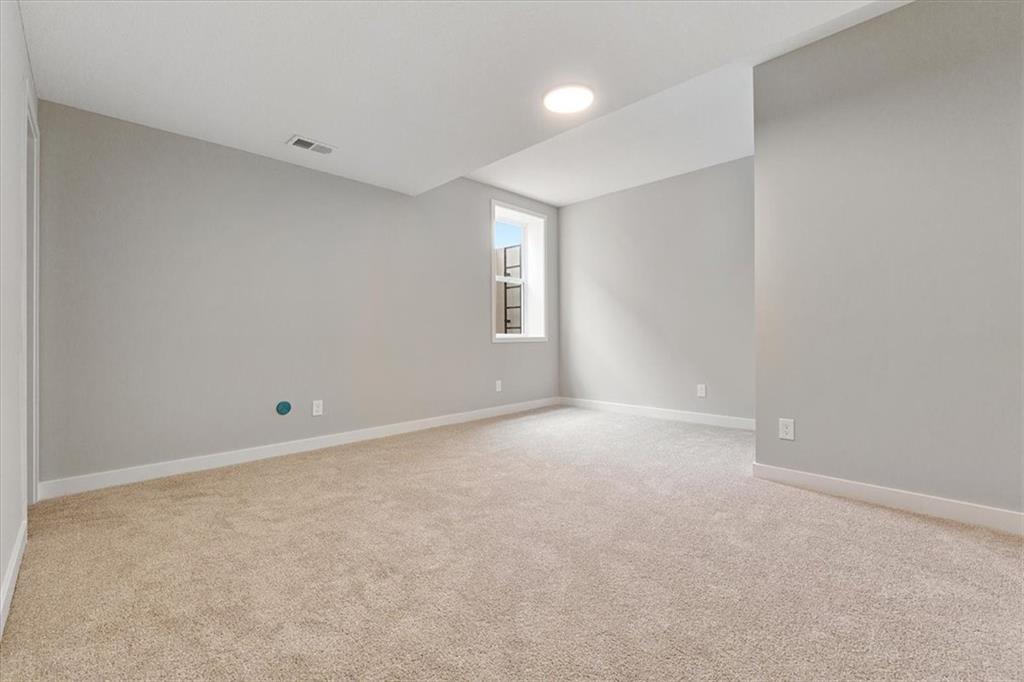 25015 West 94th Terrace Lenexa, KS 66227 - Photo 24 of 39