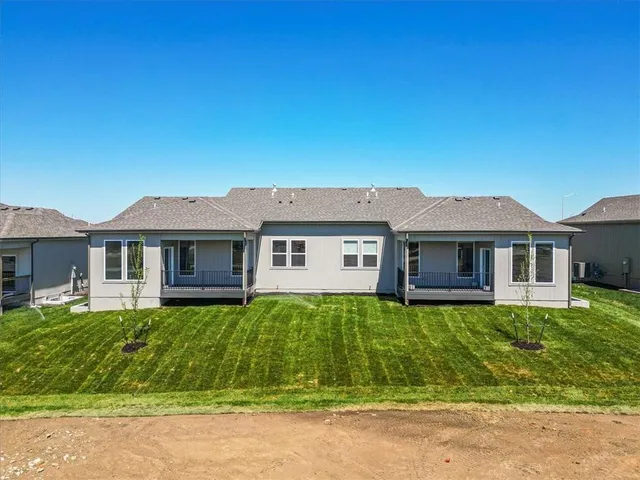 $499,900 | 25015 West 94th Terrace, Lenexa, KS 66227