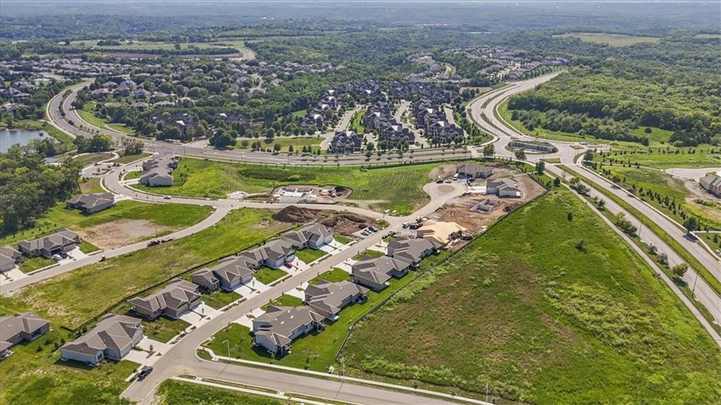 25015 West 94th Terrace Lenexa, KS 66227 - Photo 33 of 39