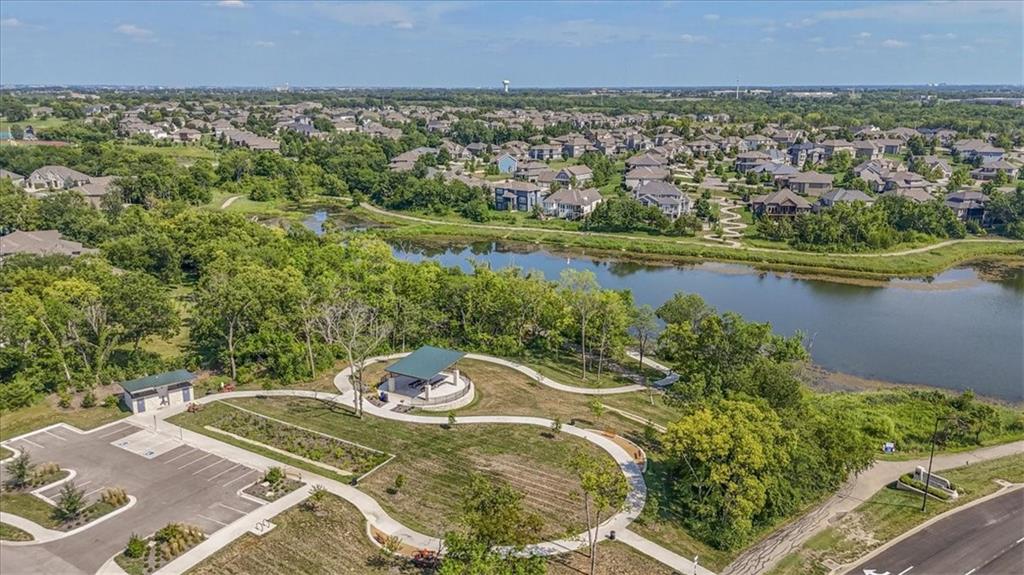 25015 West 94th Terrace Lenexa, KS 66227 - Photo 37 of 39