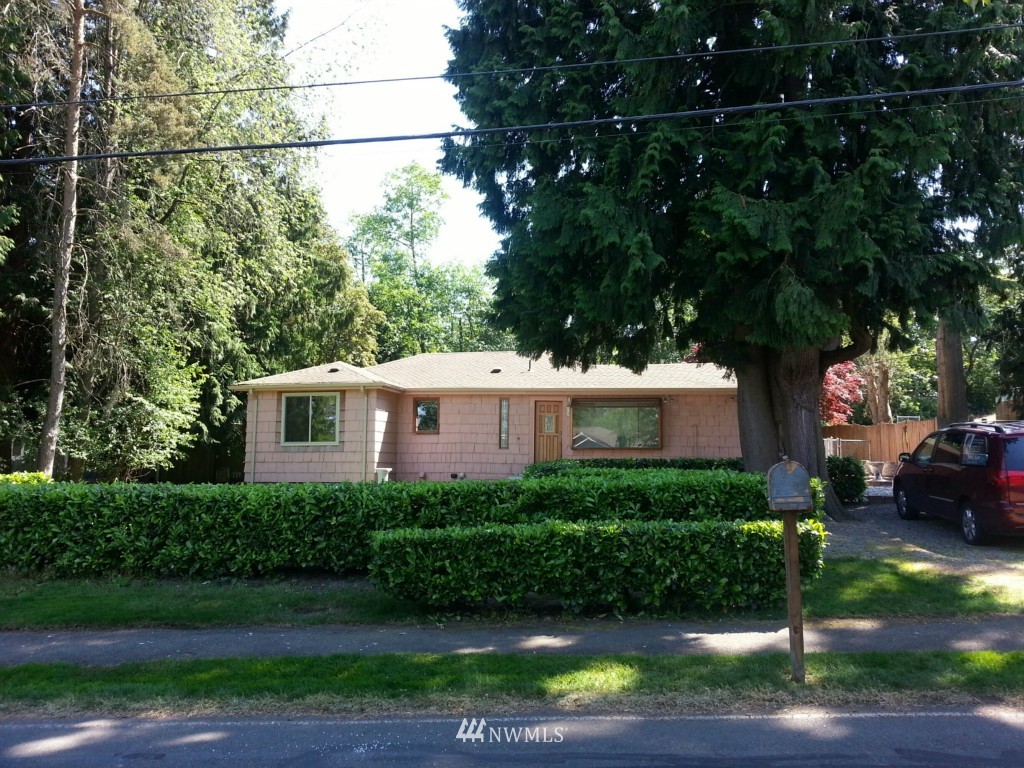 3122 Russet Road Brier, WA 98036 - Photo 1 of 22 Gallery Image 1