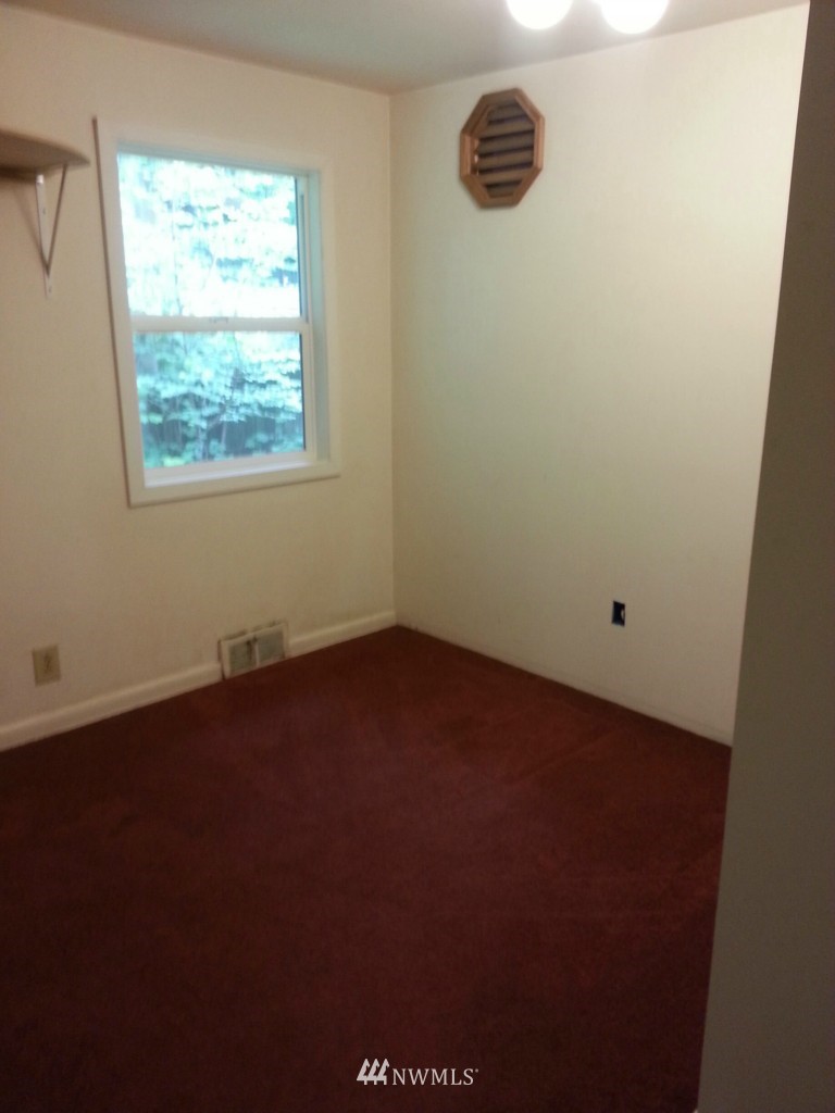 3122 Russet Road Brier, WA 98036 - Photo 12 of 22 Gallery Image 12