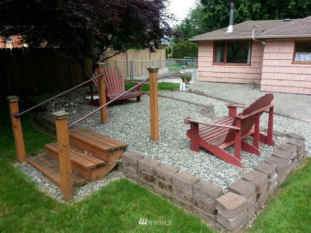 3122 Russet Road Brier, WA 98036 - Photo 18 of 22 Gallery Image 18