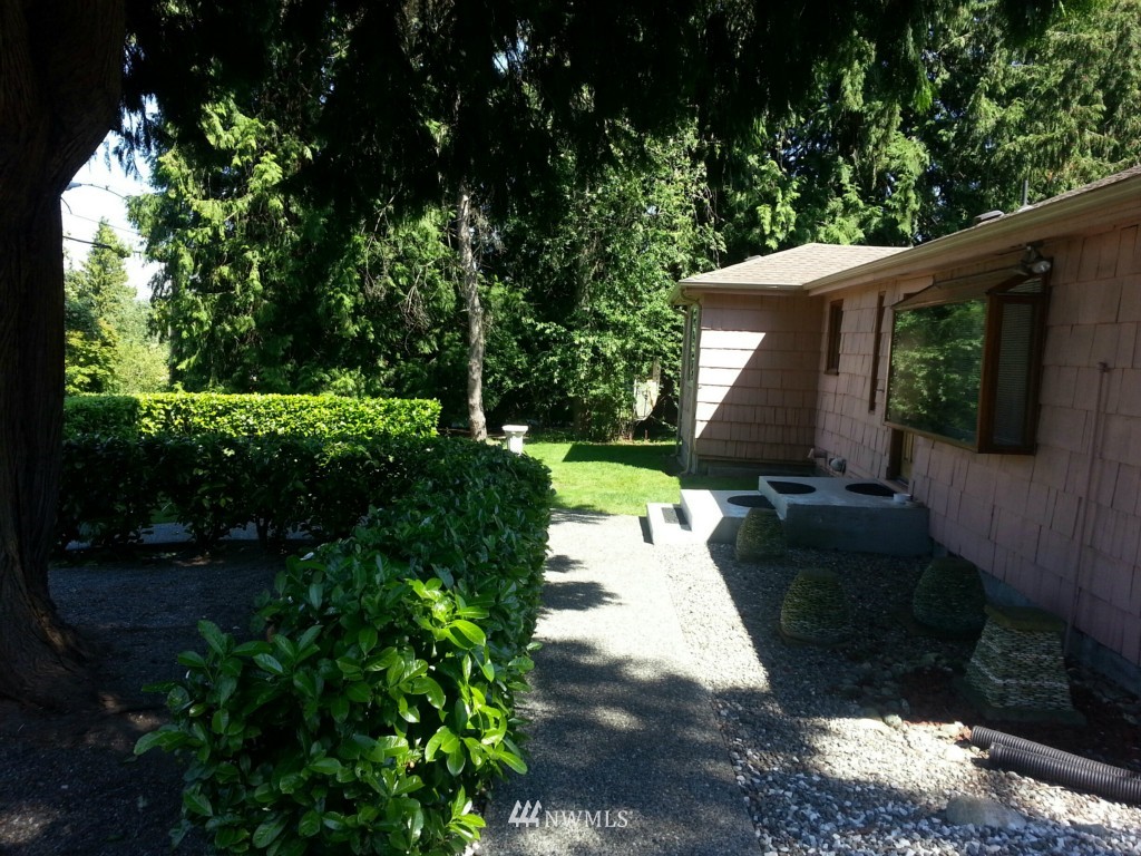 3122 Russet Road Brier, WA 98036 - Photo 21 of 22 Gallery Image 21