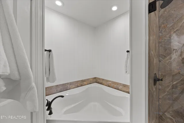 $1,250,000 | 121 Hidden Lane, La Follette, TN 37766