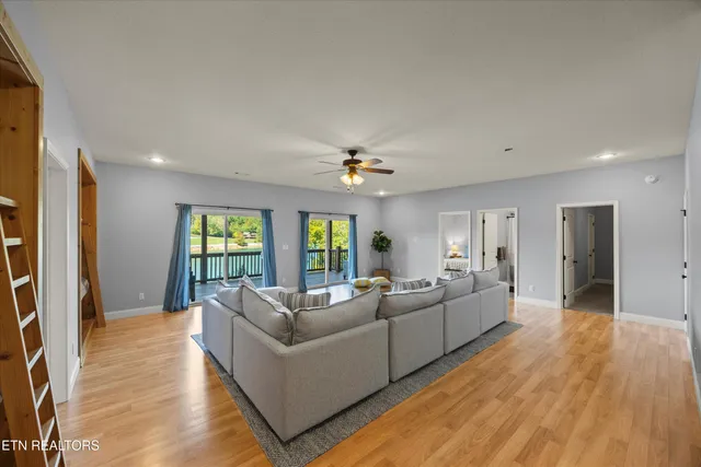 $1,250,000 | 121 Hidden Lane, La Follette, TN 37766