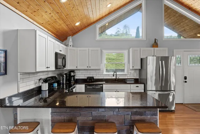 $1,250,000 | 121 Hidden Lane, La Follette, TN 37766