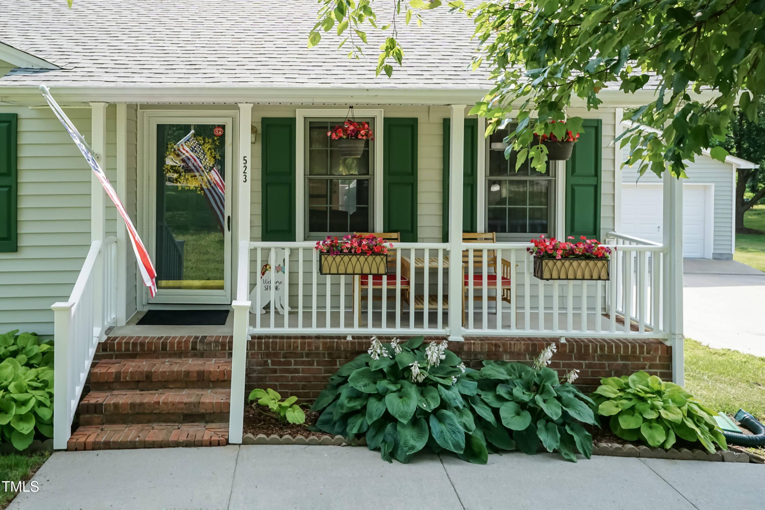 523 Edwards Road Henderson, NC 27537 - Photo 4 of 26 Porch 01