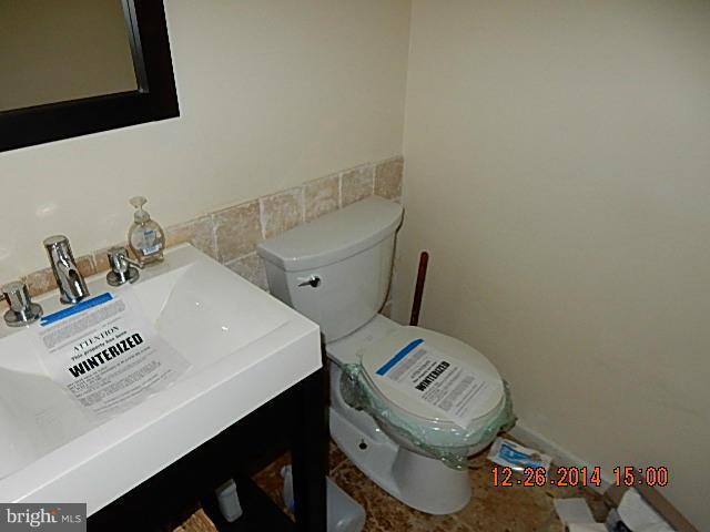 4609 Panacea Road Baltimore, MD 21208 - Photo 7 of 9 Bath