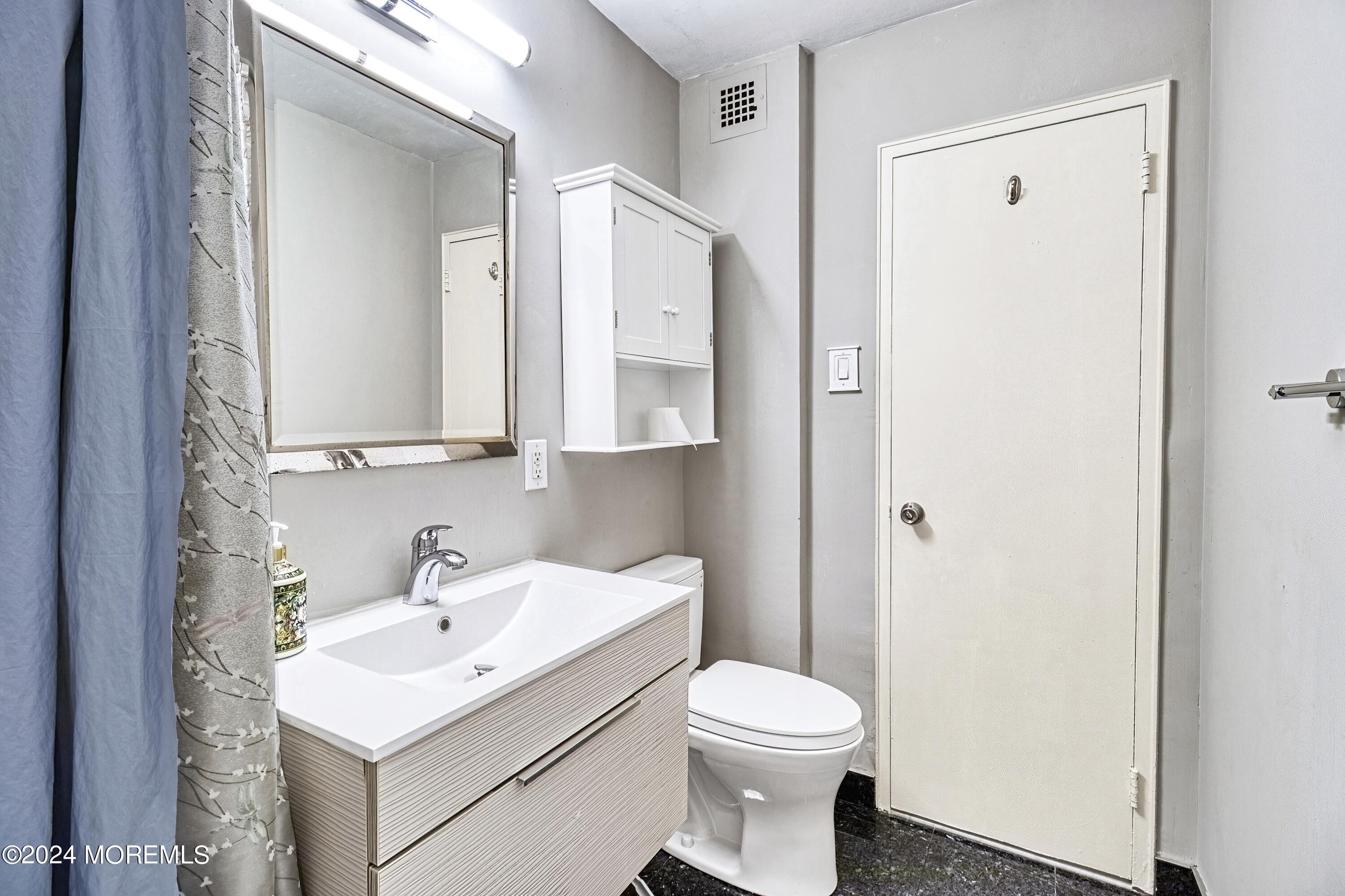 28 Riverside Avenue, Unit 1M Red Bank, NJ 07701 - Photo 14 of 35 19riversideave28