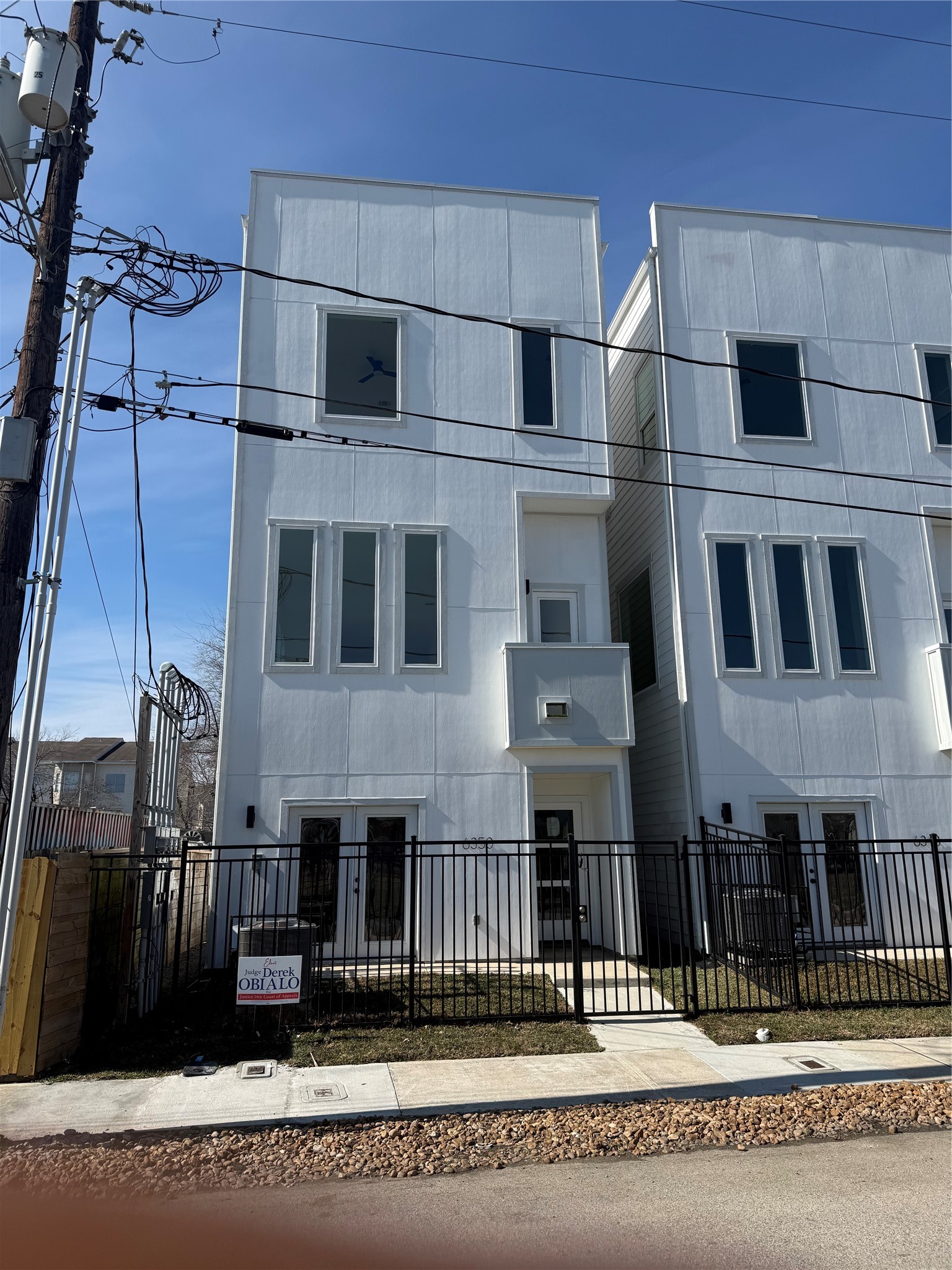6350 Culberson Street Houston, TX 77021 - Photo 2 of 37 a building with a view of a building