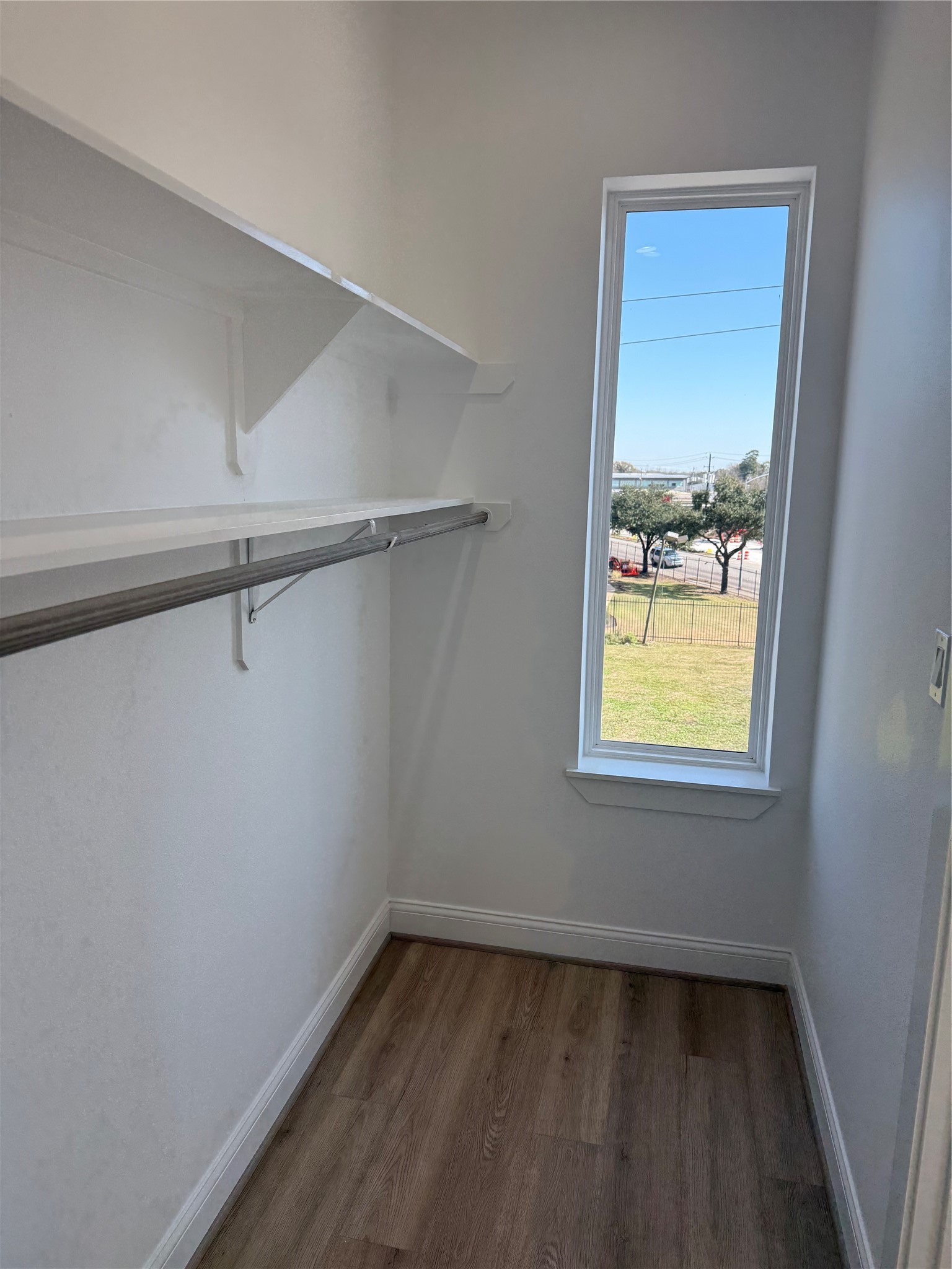 6350 Culberson Street Houston, TX 77021 - Photo 29 of 37 a view of an empty room with a window