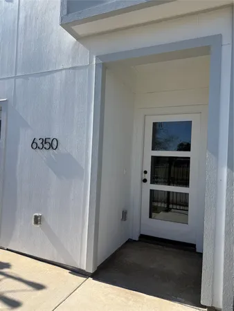 $2,400 | 6350 Culberson Street, Houston, TX 77021