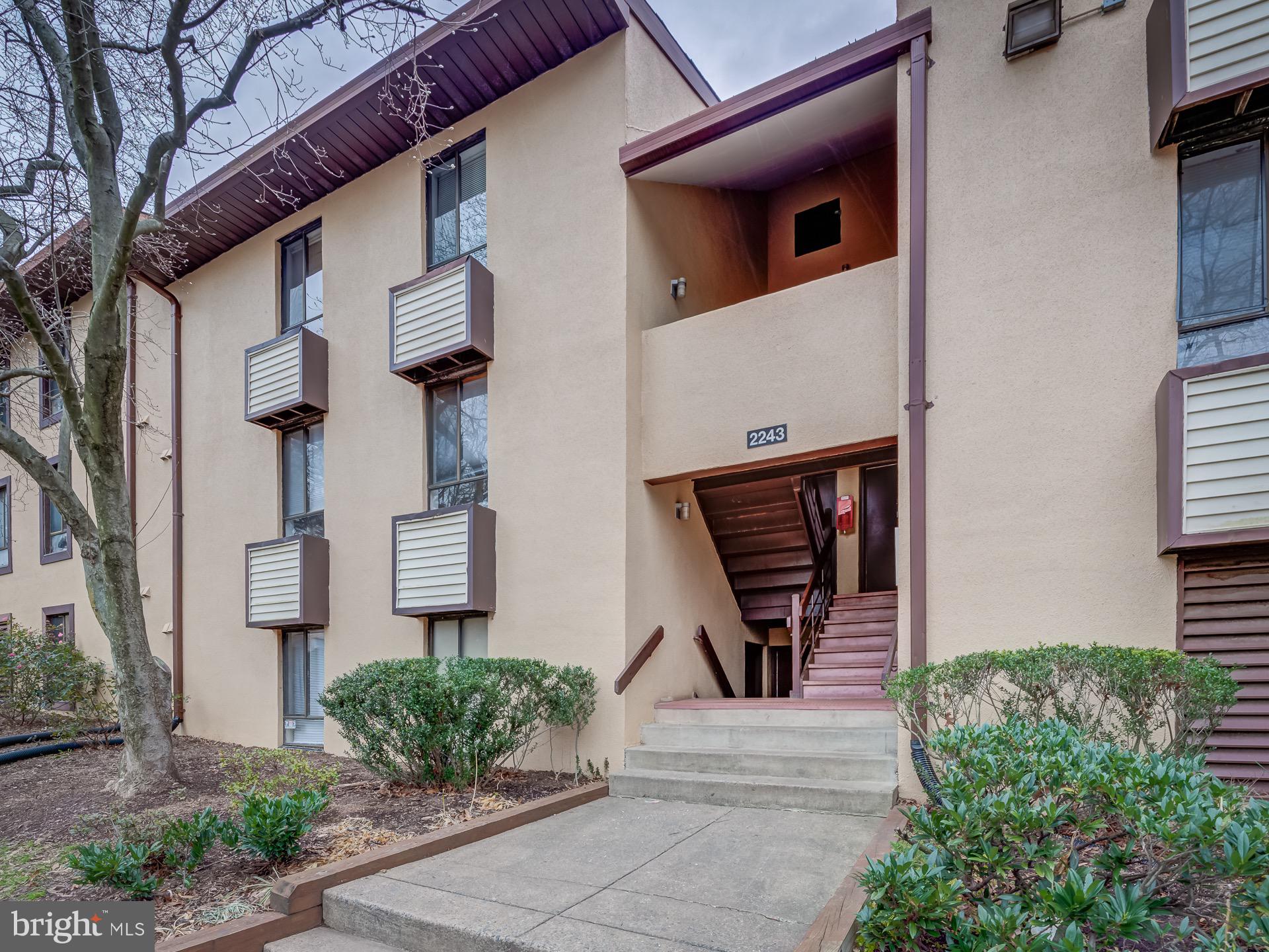 2243 Castle Rock Square, Unit 1B Reston, VA 20191 - Photo 1 of 20 Main Level Unit with Patio Area