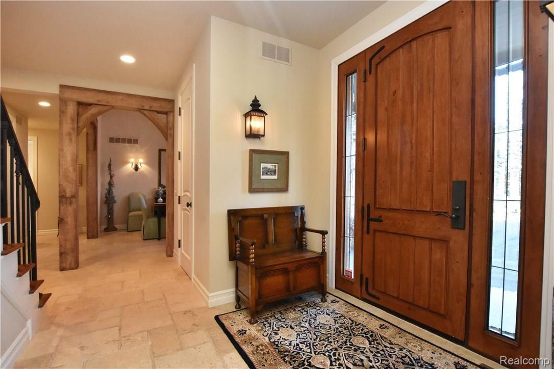 5381 Orion Road Rochester, MI 48306 - Photo 5 of 38 5381 Orion Road_05.JPG