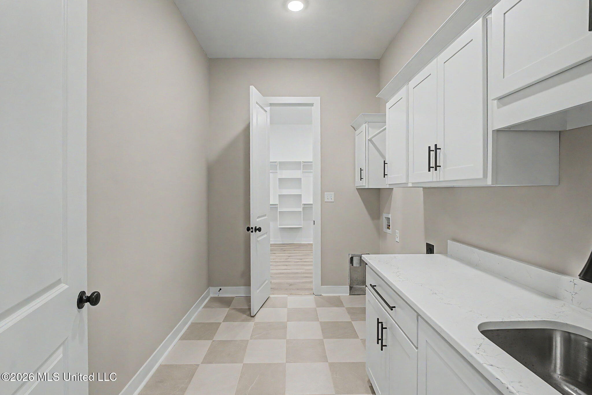 2382 Lauren Way Hernando, MS 38632 - Photo 18 of 33 Laundry
