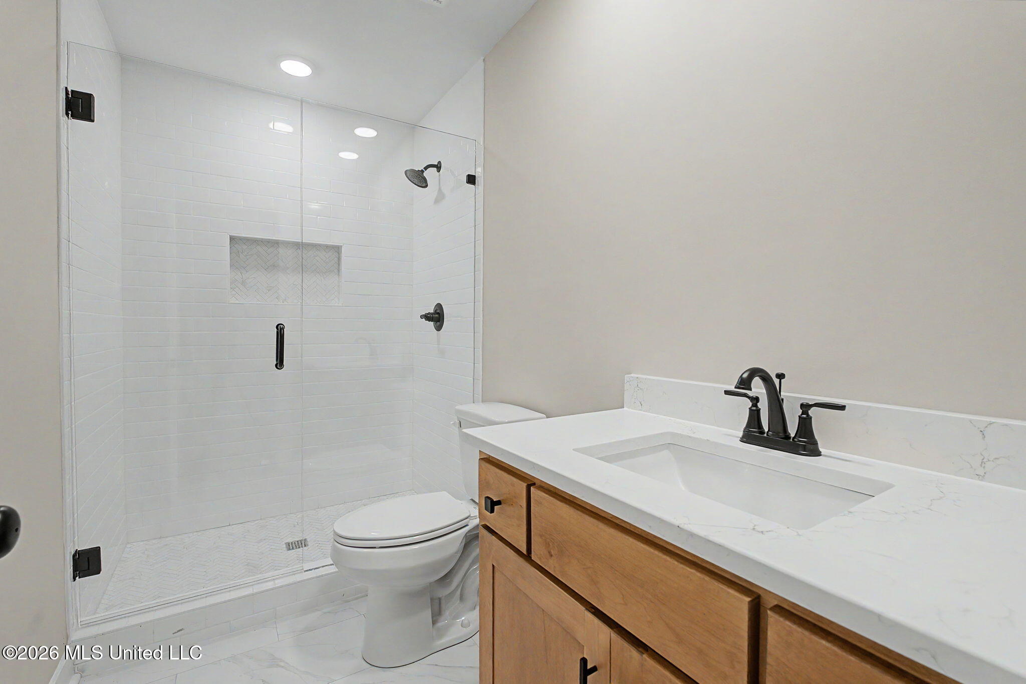 2382 Lauren Way Hernando, MS 38632 - Photo 26 of 33 Bathroom