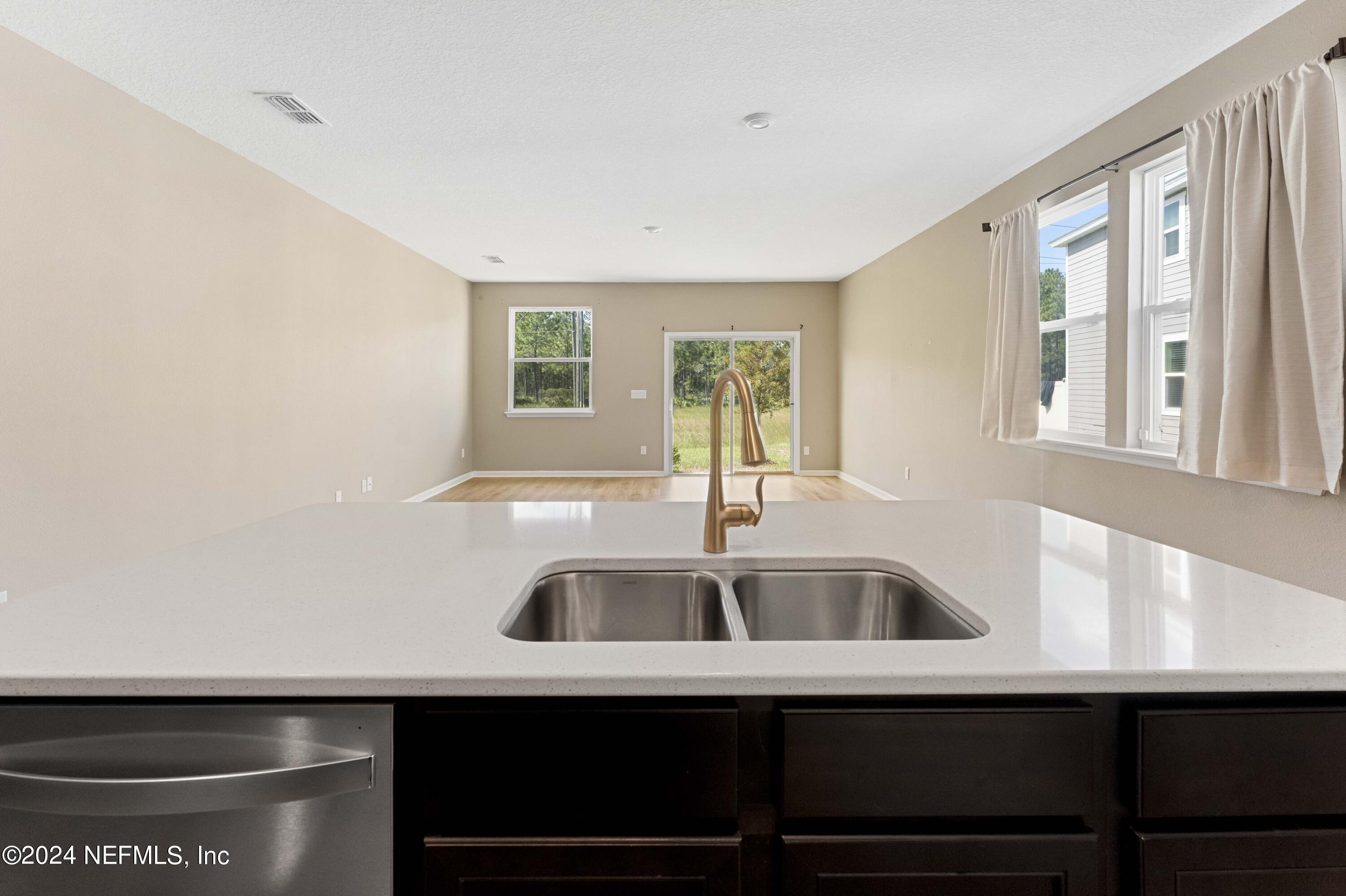 7716 Merchants Way Jacksonville, FL 32222 - Photo 5 of 27 07 island