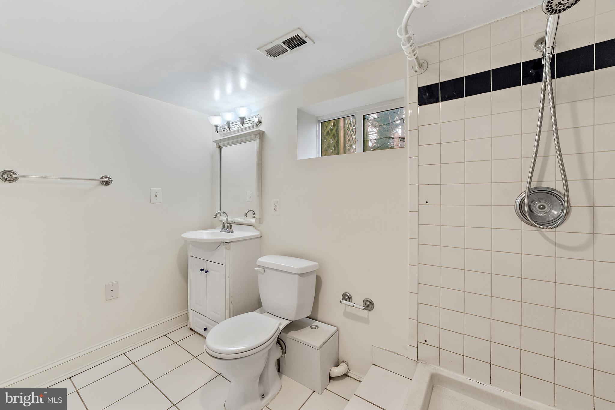 561 Waterloo Road Warrenton, VA 20186 - Photo 14 of 16 Gallery Image 14