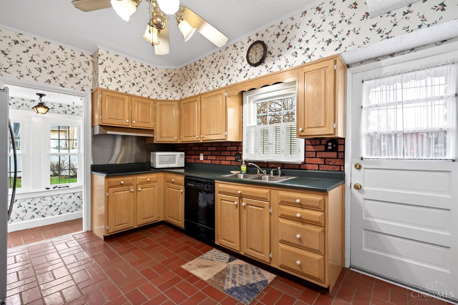 2803 Milton Road Middletown, OH 45042 - Photo 12 of 33 Gallery Image 12